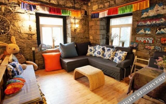 Ri Wa International Youth Hostel