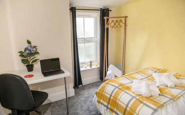 VIBRANT retreat Cambridge City Ctr