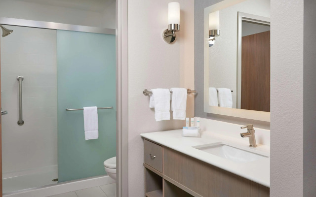 Homewood Suites by Hilton Cincinnati-Midtown, OH