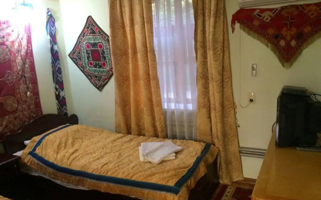Jahongir Guest House