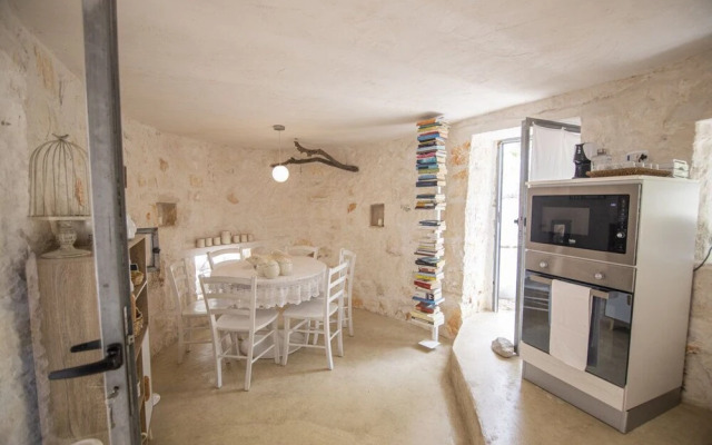 Trullo e Lamie Fiabeschi con Piscina Privata