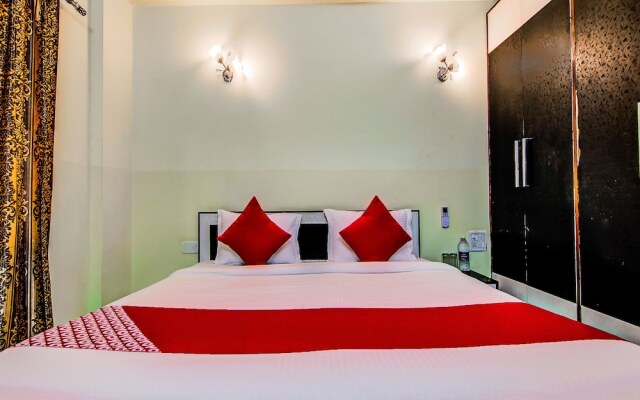 OYO 14066 Hotel Grand Amar Palace