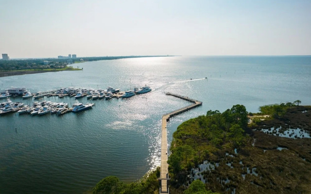 Linkside 3 Bedroom Townhouse by RedAwning