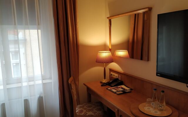 Hotel Stare Miasto Old Town