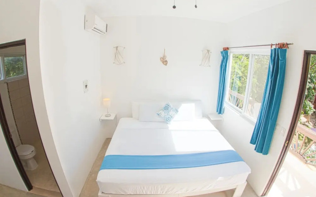 Mango Hotel