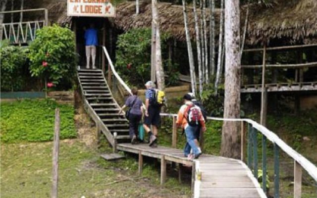 ExplorNapo Lodge