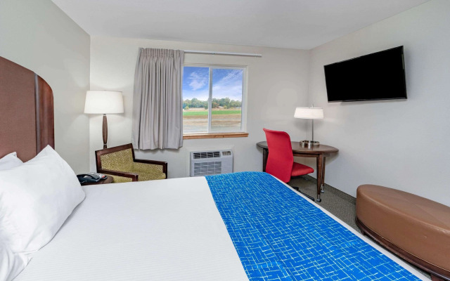 Travelodge by Wyndham Lovell/Bighorns