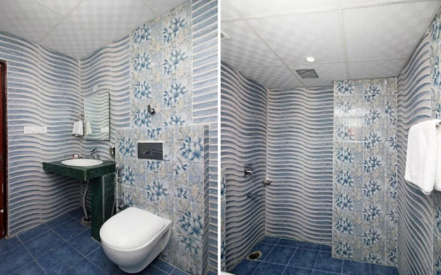 Hotel Red Carpet by OYO Rooms