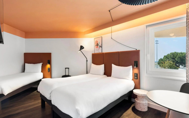 ibis Nice Aéroport Promenade des Anglais