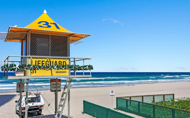 Breakers North Absolute Beachfront Apartments