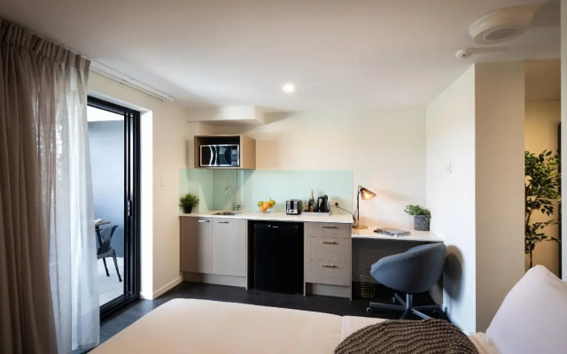 Ascot Budget Inn & Residences