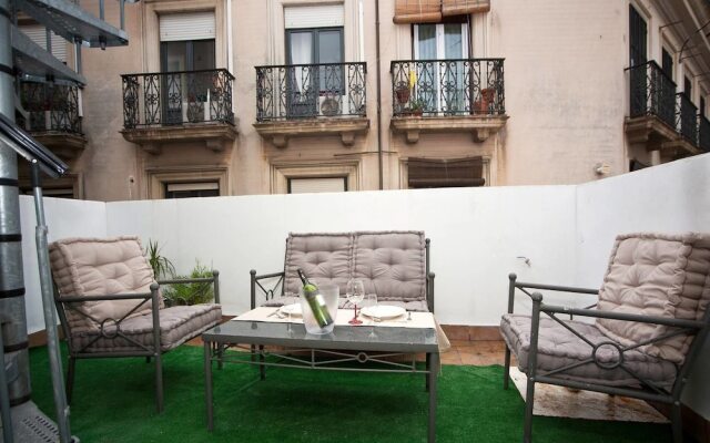 Atico Con Terraza Junto A El Salvador