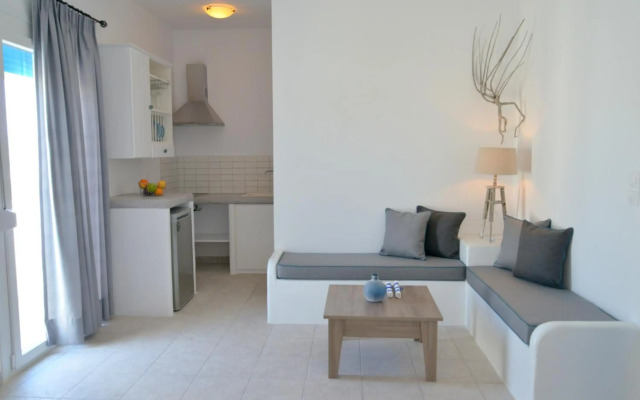Hotel Glaronissia Rooms & Suites