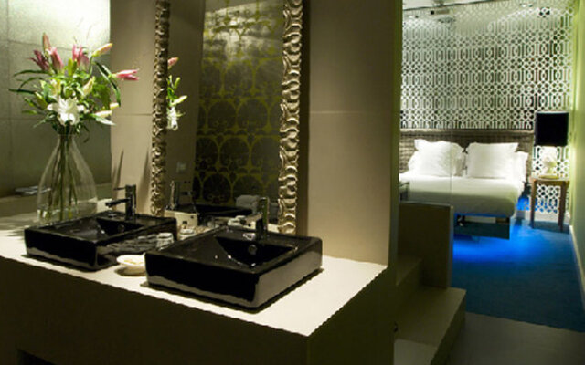 Abalu Boutique Suites & Residences