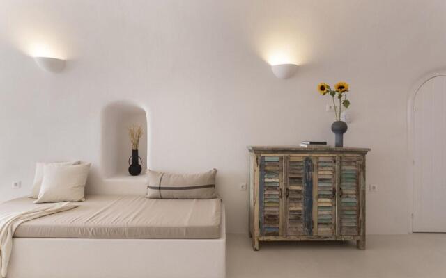 Bluedome Cavehouses by Otium Villas