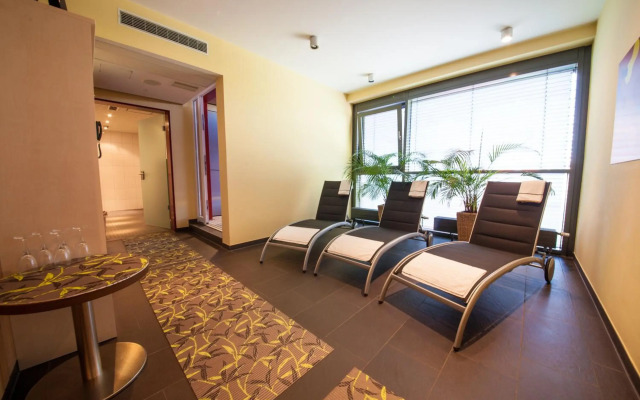 NOVINA HOTEL Tillypark