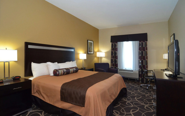 Best Western Plus Kenedy Inn