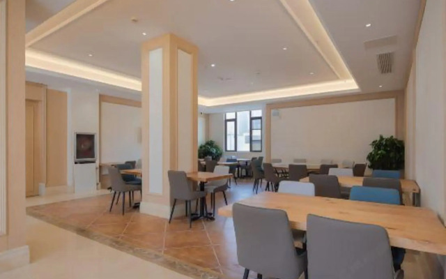 Vienna International Hotel