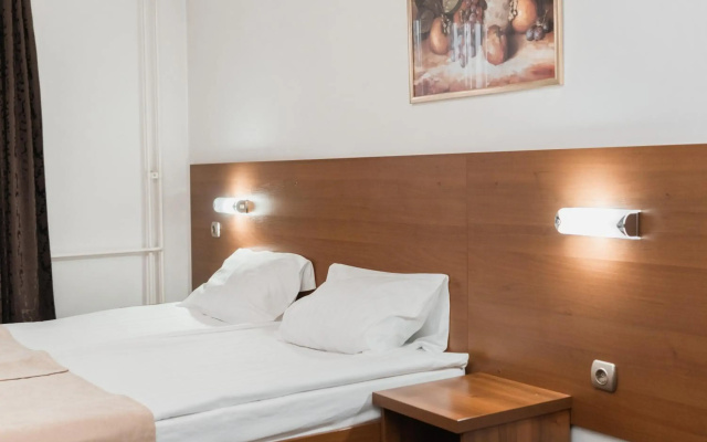 Hotel Damis