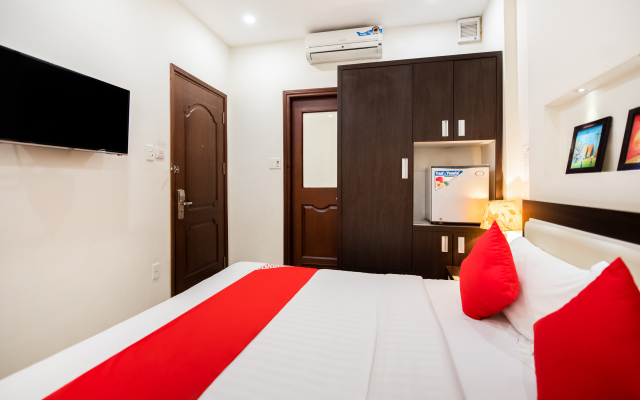 OYO 518 Chariot Hotel