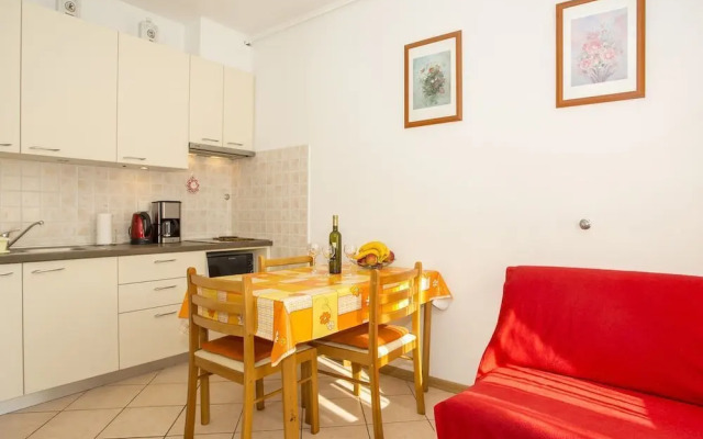 Apartment 51