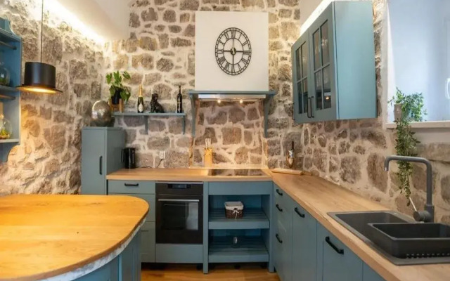 House of Nice Memories