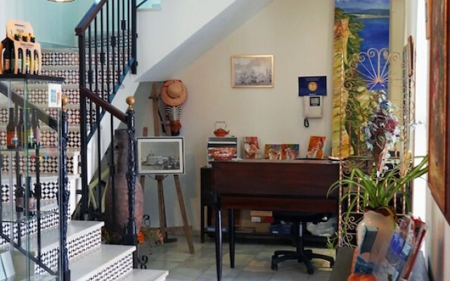 Hostal Trafalgar