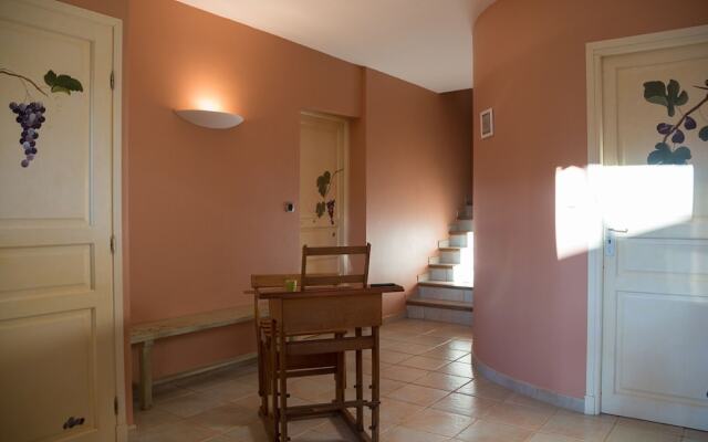 Spacious Villa in Languedoc-Roussillon with private Swimming Pool