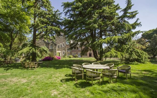 Abbots Oak Manor