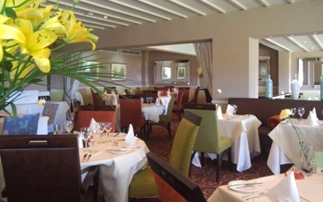 Treglos Hotel