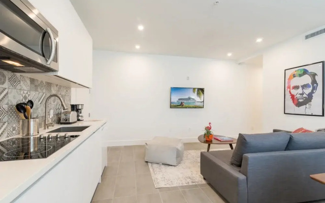 VHC Luxury Apartments 538-202
