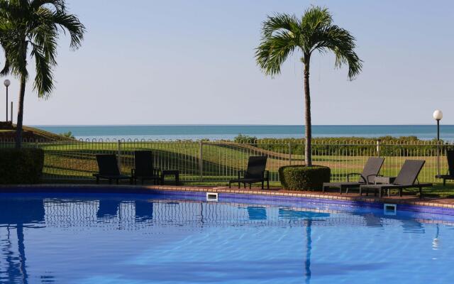Moonlight Bay Suites