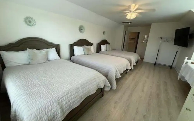 Sea Pearl 7 Bedroom Home