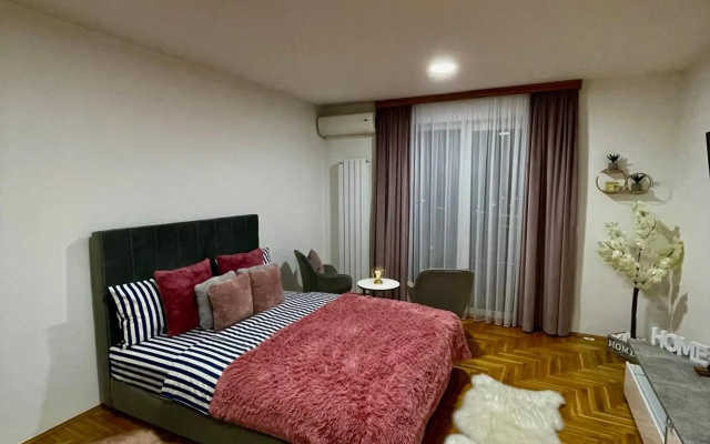 Farola Apartment