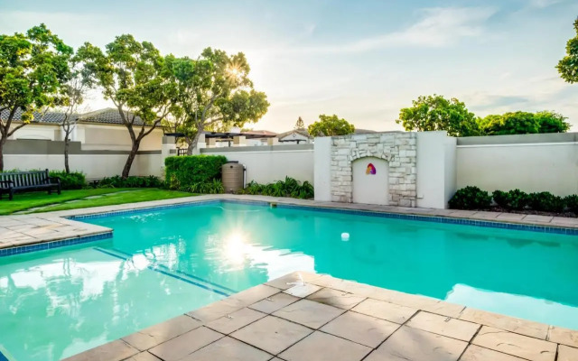 Belina - Bougain Villas Premier