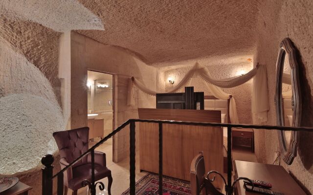 Elit Cave Suites