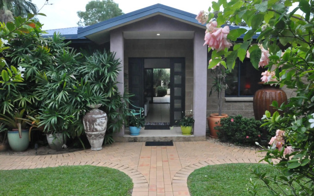 Stunning Magnetic Island Home,Private, Large Pool,Adults Only
