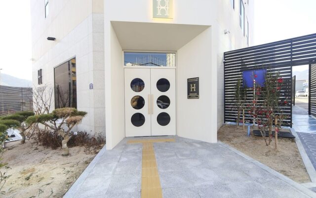 Hermon Hotel Gangseo