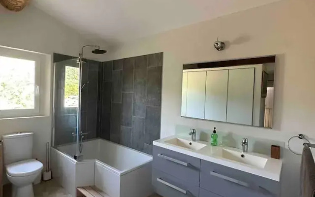 Charming Villa With AC in Alpilles