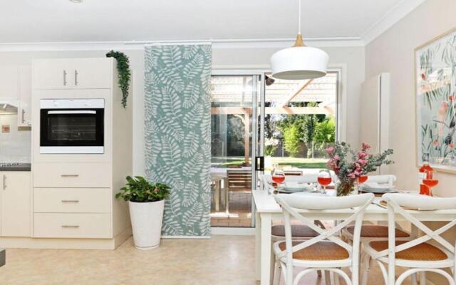 That Pink House! - comfortable home away from home