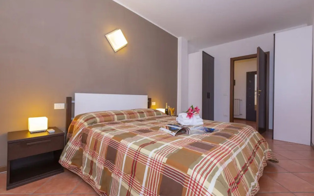 Fontana Del Lago Apt. 11