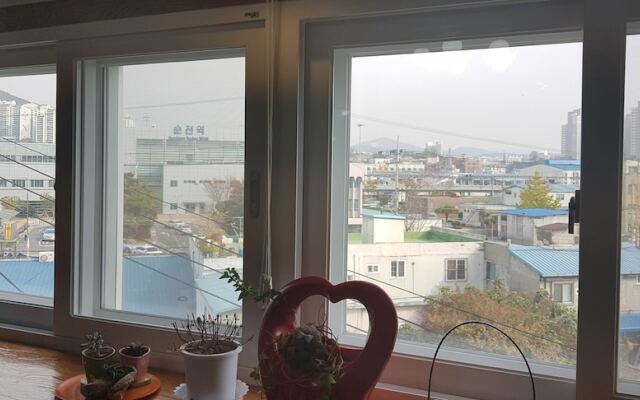 Suncheon Station Guesthouse - Hostel