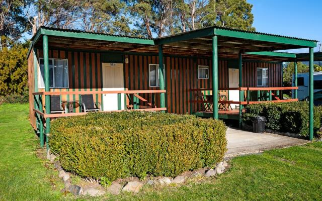 Snug Beach Cabin And Caravan Park