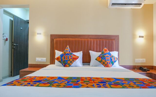 Fabhotel Emersion Residency