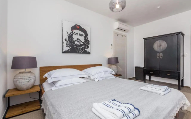 Holiday House Rasopasno Ii