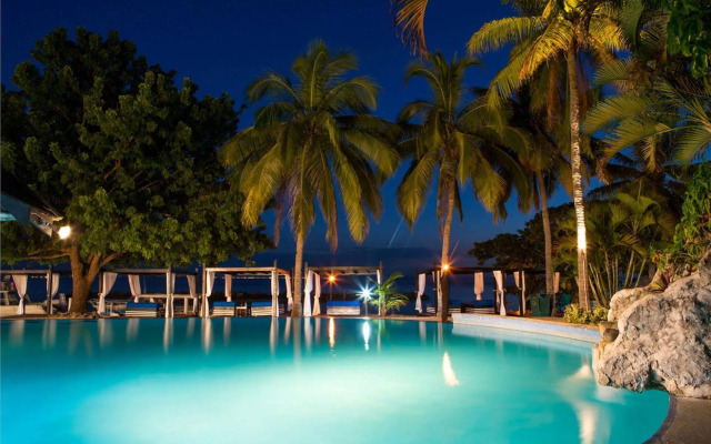 Anchorage Beach Resort
