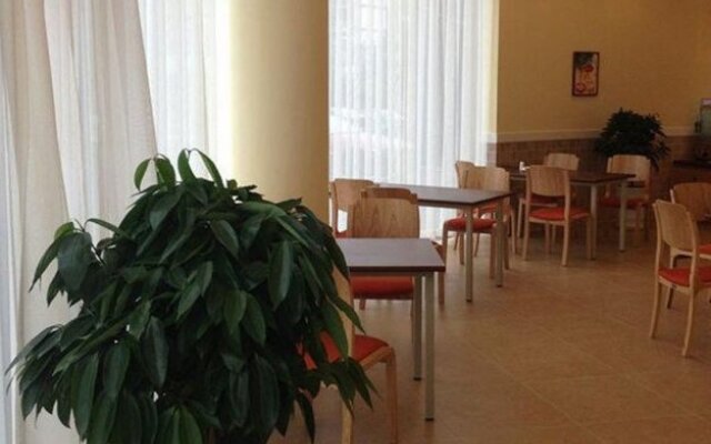 Home Inn Wuxi Anzhen Town