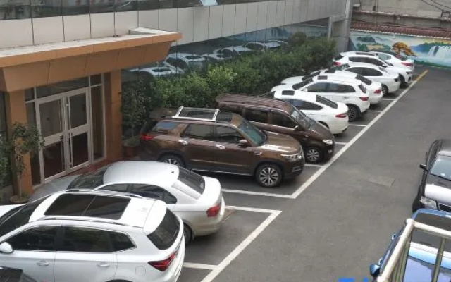 Pebble Motel (Zibo Linzihuan Highway)