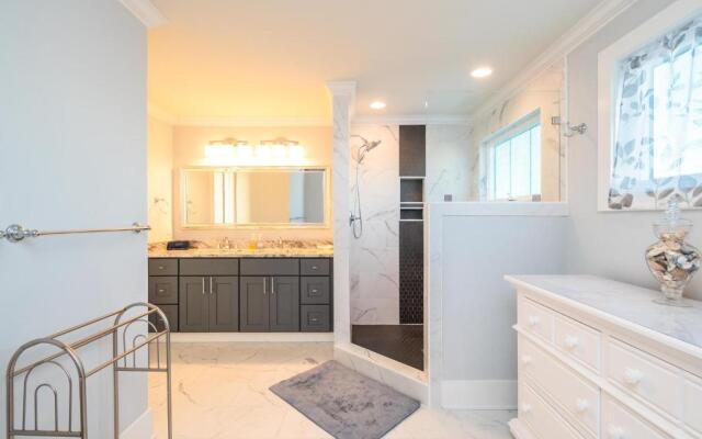 Long Call by Oak Island Accommodations