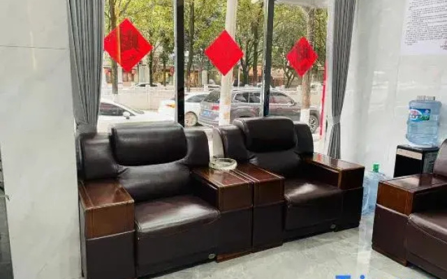 Xinlong Hotel, Dongfang